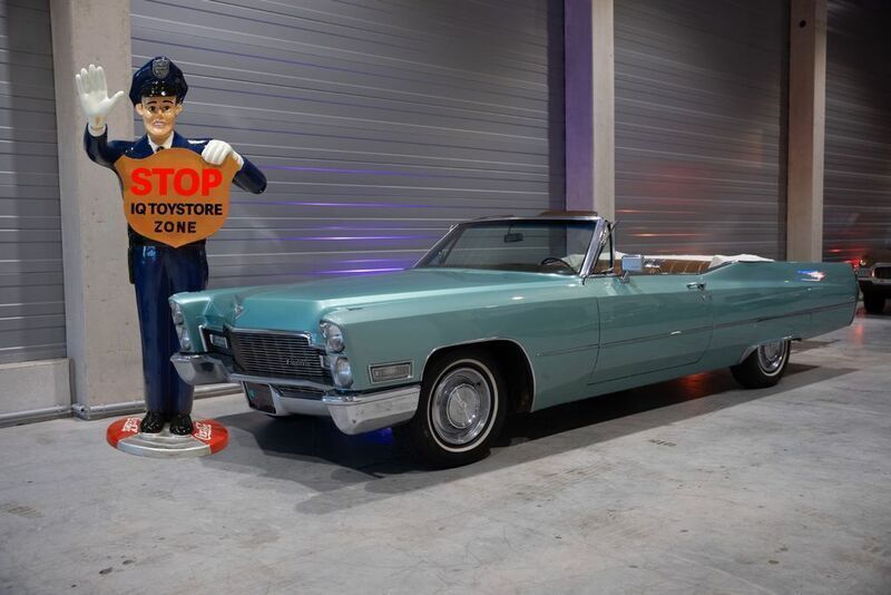 Grün Gebraucht 1968 Cadillac Deville Cabrio | 27.980 € - Bild 1/4