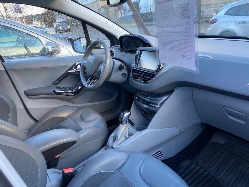 Gebraucht Peugeot 208 Allure 120 PS (88 kW) 2012 Grau Kleinwagen