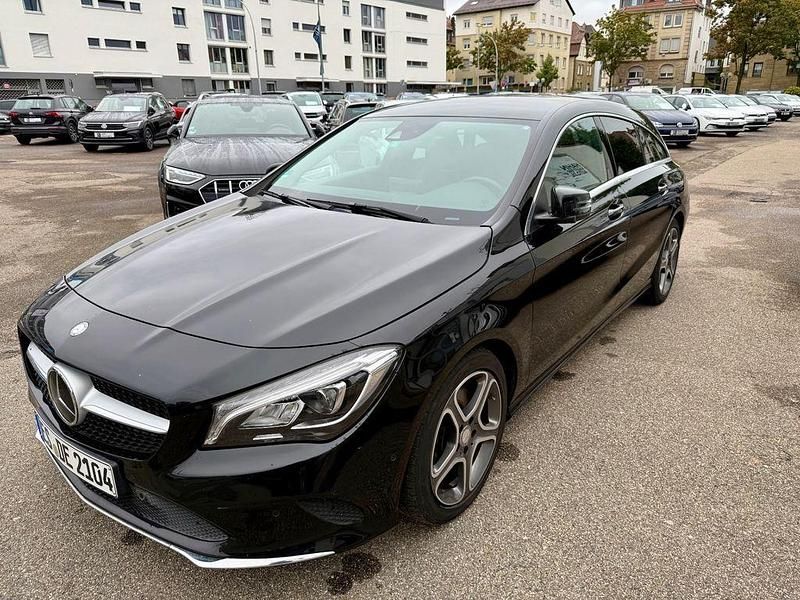 Schwarz Gebraucht 2017 Mercedes CLA250 Shooting Brake Kombi | 20.900 € (Guter Preis) - Bild 1/4