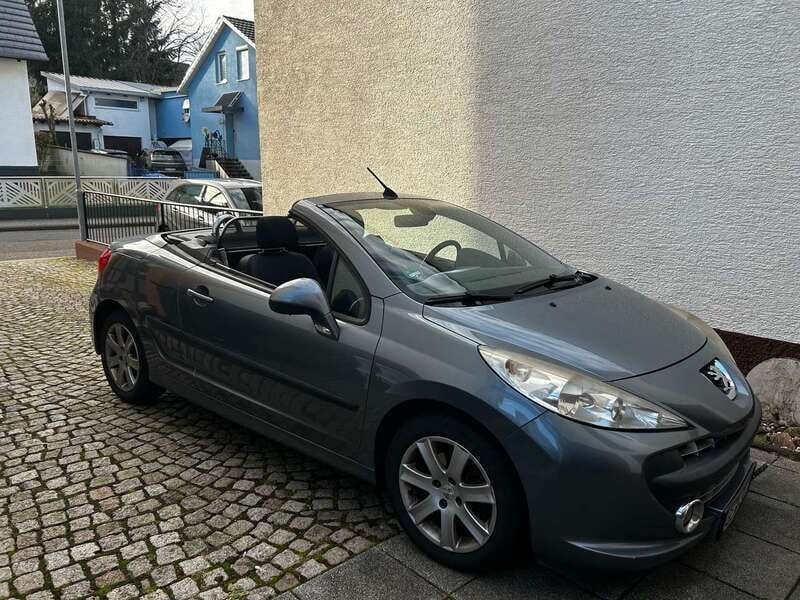 Silber Gebraucht 2008 Peugeot 207 CC Platinum Cabrio | 1.800 € (Superpreis) - Bild 1/3