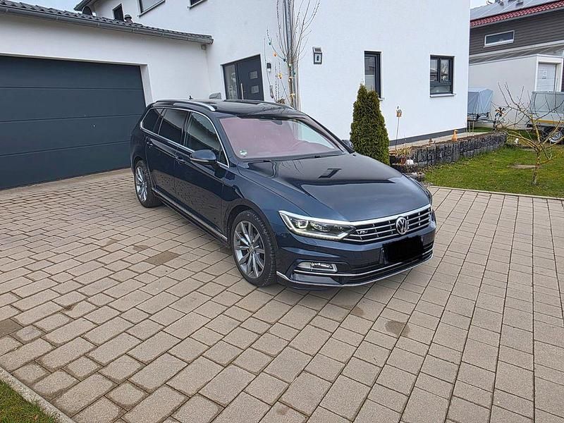 Gebraucht VW Passat Highline 190 PS (139 kW) 2016 Blau Limousine