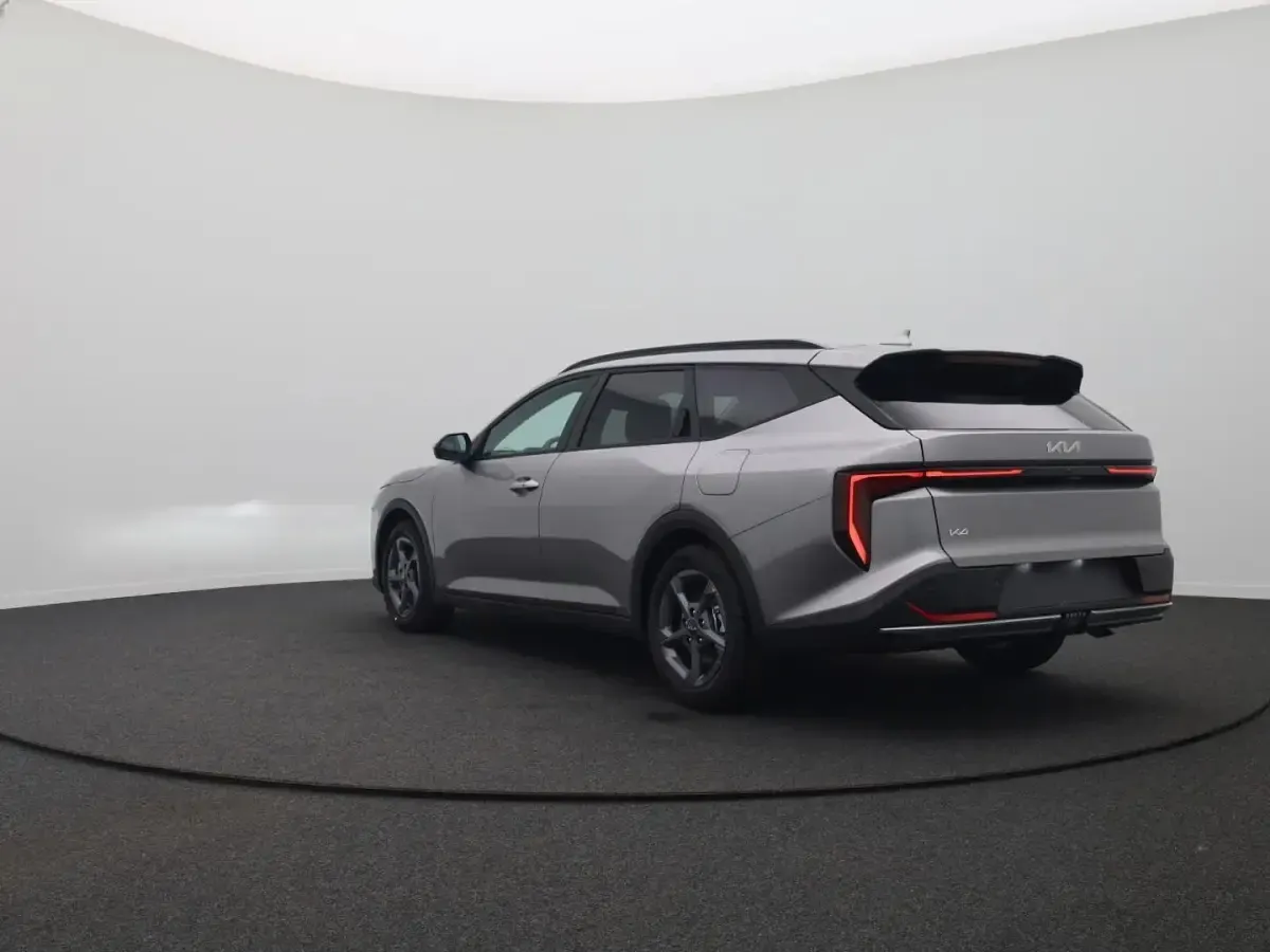Neu Kia K4 Vision 116 PS (85 kW) 2026 Grau metallic