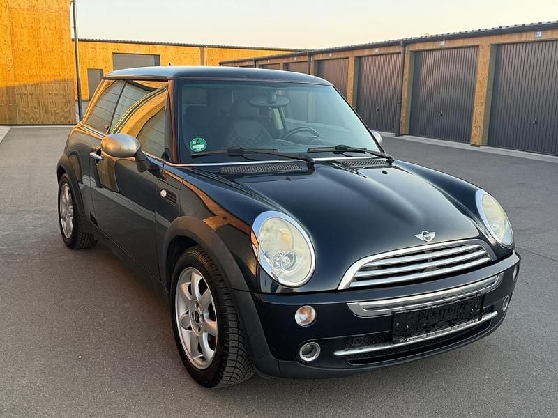Gebraucht Mini Cooper 90 PS (66 kW) 2006 Schwarz Kleinwagen