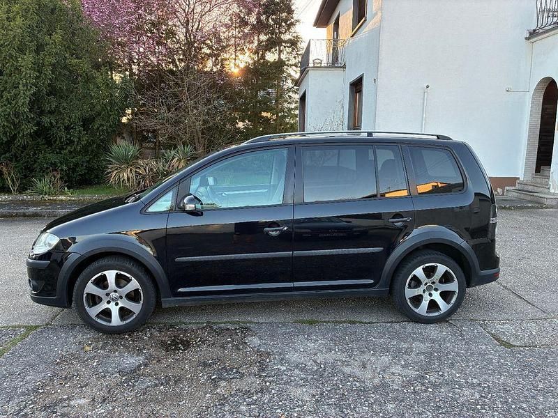 Gebraucht VW Touran Cross 140 PS (102 kW) 2007 Schwarz Van / Kleinbus