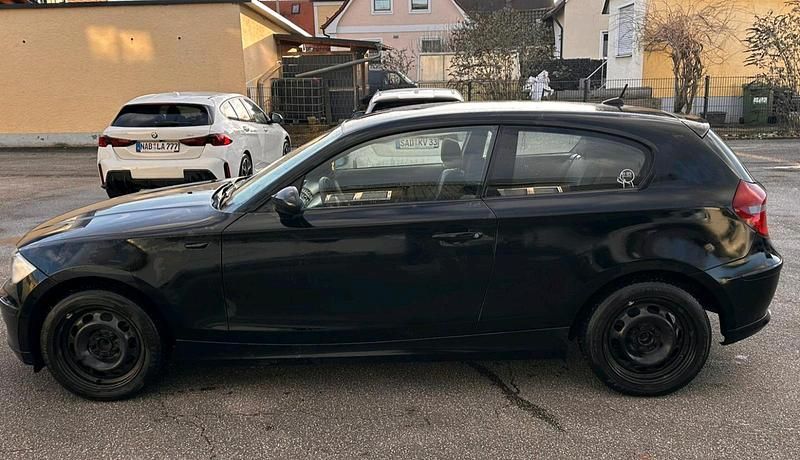 Gebraucht BMW 116 116 PS (85 kW) 2009 Schwarz Kleinwagen