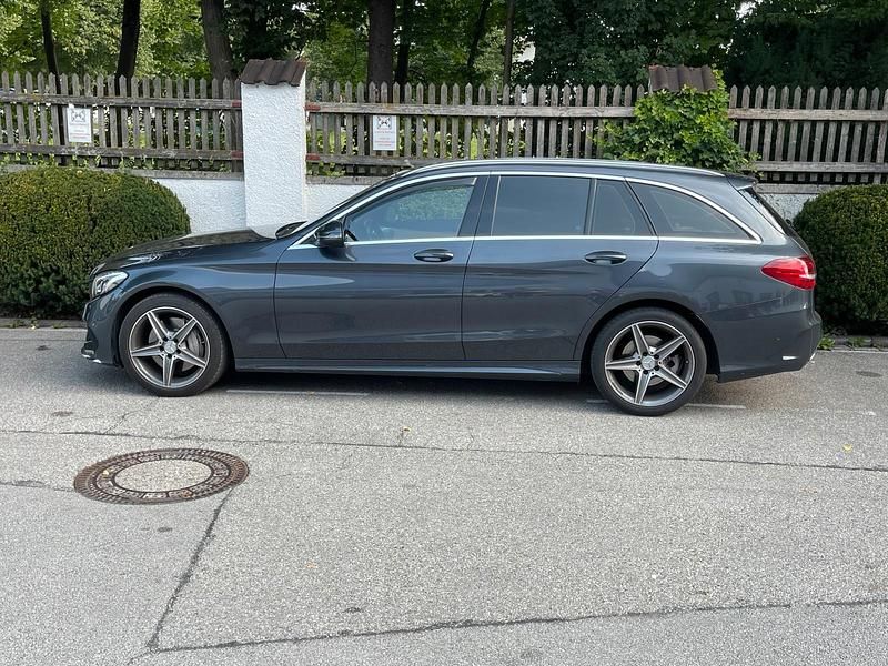 Grau Gebraucht 2016 Mercedes C400 AMG Kombi | 23.000 € (Guter Preis) - Bild 1/4