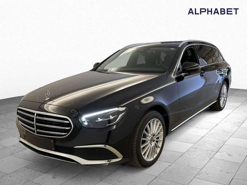 Schwarz Gebraucht 2022 Mercedes E220 Exclusive Kombi | 29.597 € (Guter Preis) - Bild 1/4