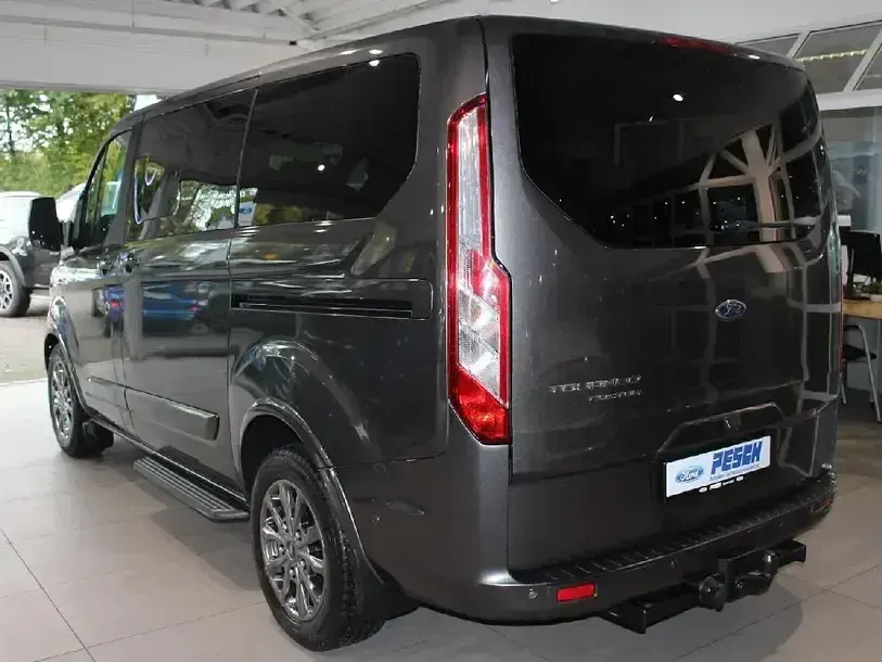 Gebraucht Ford Tourneo Custom Titanium X 185 PS (136 kW) 2021 Grau Van