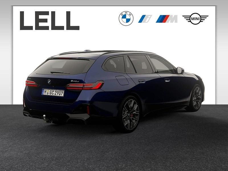 Gebraucht BMW 540 M Sport 303 PS (222 kW) 2025 Blau Kombi