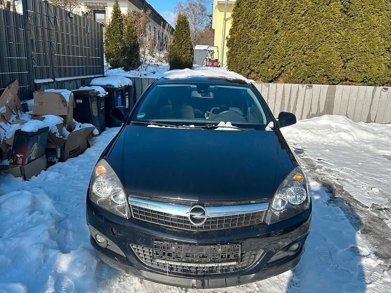 Schwarz Gebraucht 2009 Opel Astra GTC Coupé | 1.550 € (Superpreis) - Bild 1/4