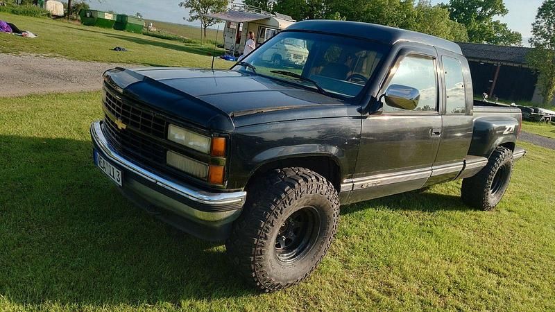 Schwarz Gebraucht 1993 Chevrolet Silverado SUV | 12.500 € - Bild 1/4