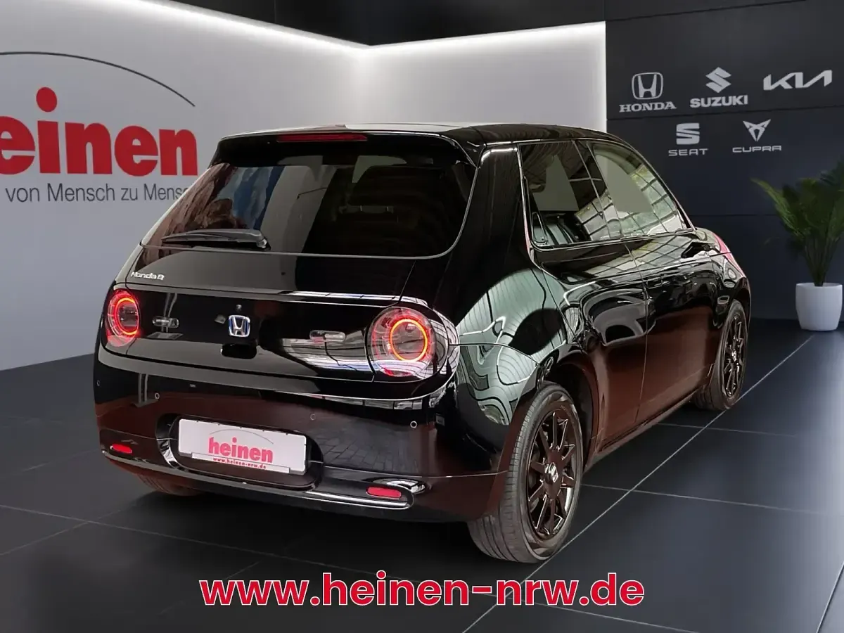 Gebraucht Honda e 60 kW (82 PS) 2022 Schwarz Kleinwagen