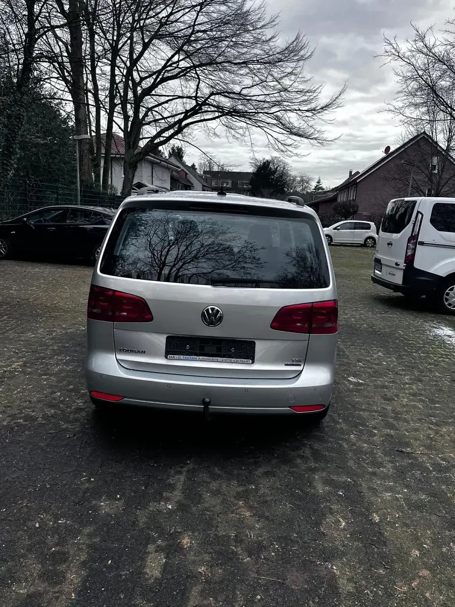 Gebraucht VW Touran 105 PS (77 kW) 2011 Grau Van / Kleinbus
