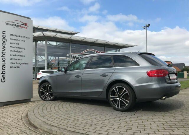 Gebraucht Audi A4 Ambiente 190 PS (139 kW) 2011 Grau metallic Kombi