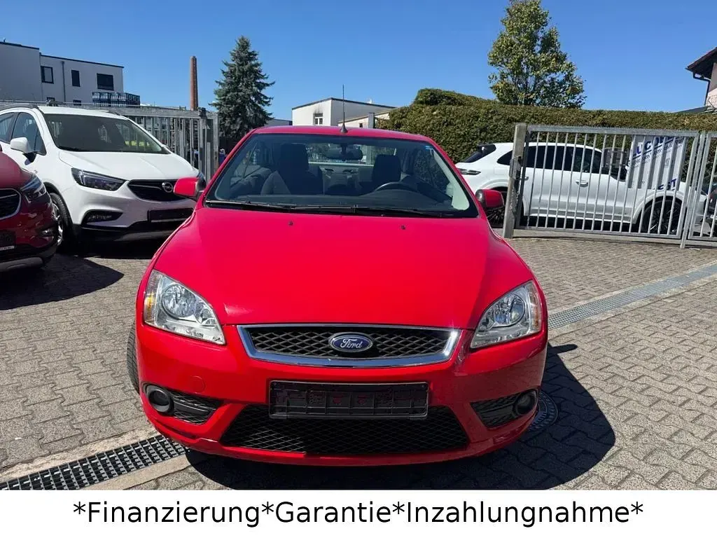 Gebraucht Ford Focus Cabriolet Trend 101 PS (74 kW) 2008 Rot Cabrio
