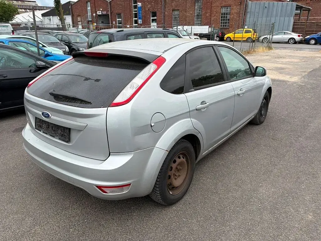Gebraucht Ford Focus 101 PS (74 kW) 2011 Silber Limousine