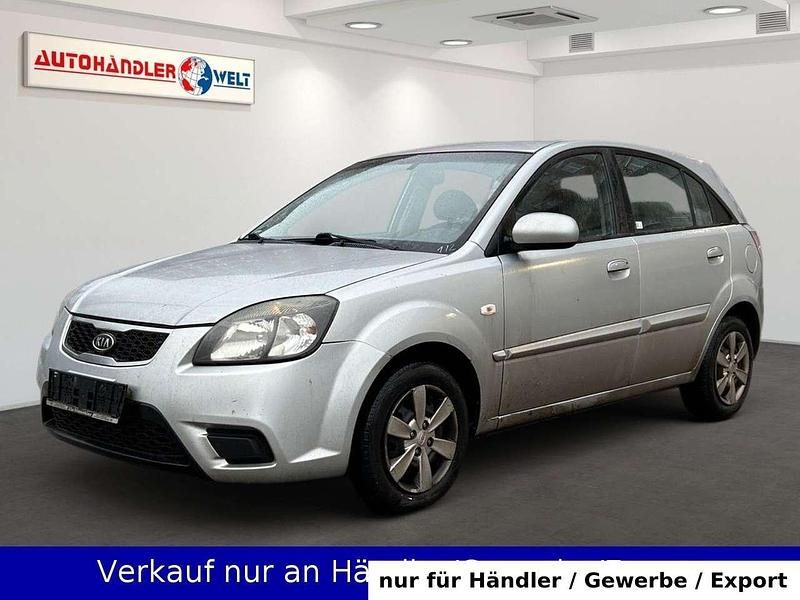 Silber Gebraucht 2011 Kia Rio Limousine | 2.199 € (Fairer Preis) - Bild 1/3