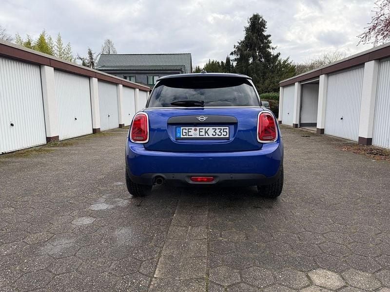 Gebraucht Mini Cooper Chili 102 PS (75 kW) 2019 Blau Kleinwagen