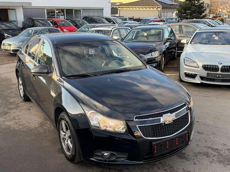 Gebraucht Chevrolet Cruze LS 113 PS (83 kW) 2010 Schwarz Limousine