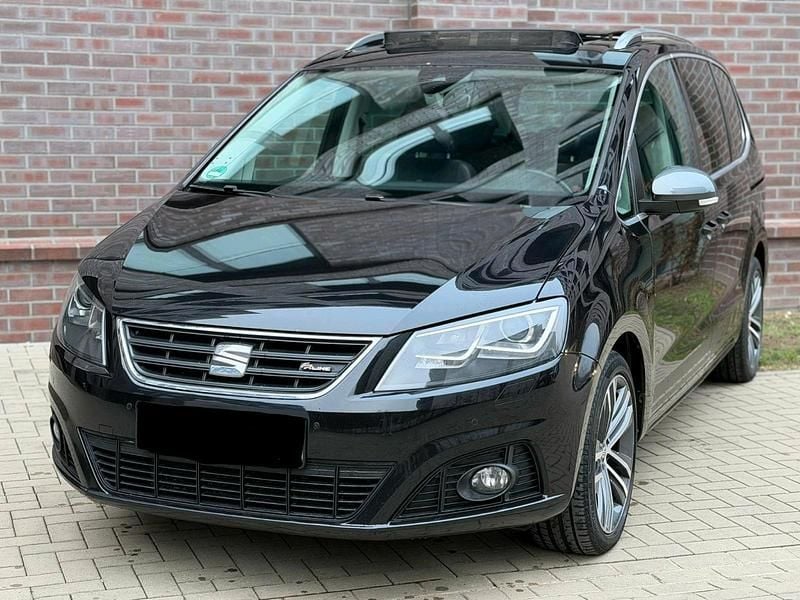 Schwarz Gebraucht 2016 Seat Alhambra FR-Line Van / Kleinbus | 14.500 € (Superpreis) - Bild 1/4