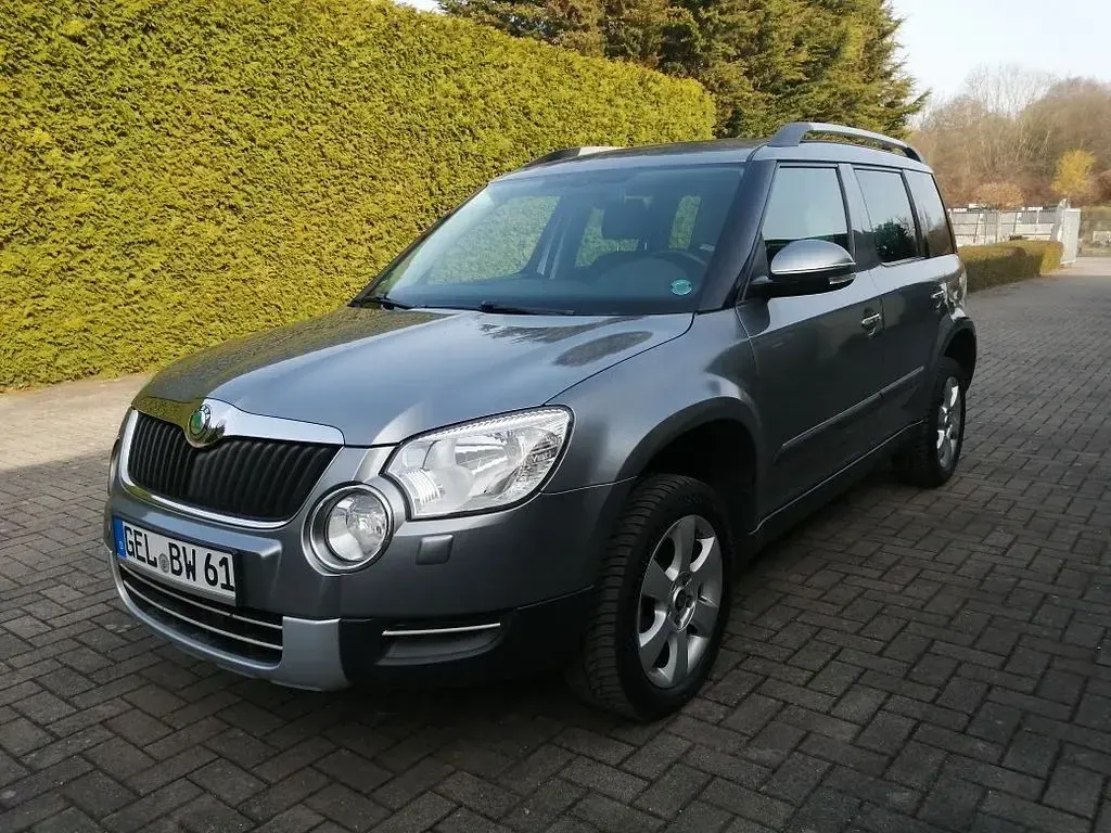 Gebraucht Skoda Yeti Plus Edition 110 PS (80 kW) 2012 Silber SUV