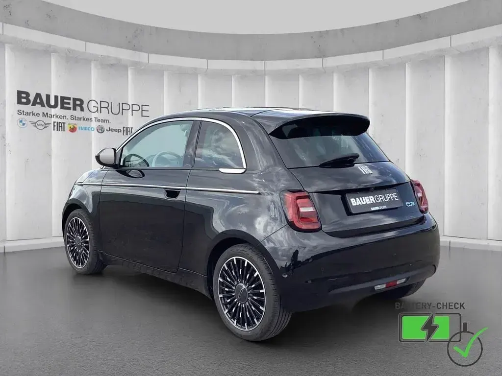 Gebraucht Fiat 500e La Prima 86 kW (118 PS) 2023 Schwarz Kleinwagen