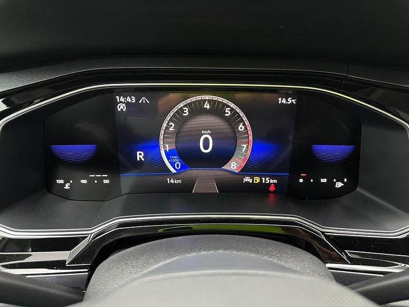 Neu VW Taigo IQ Drive 110 PS (80 kW) 2025 Rauchgrau metallic SUV