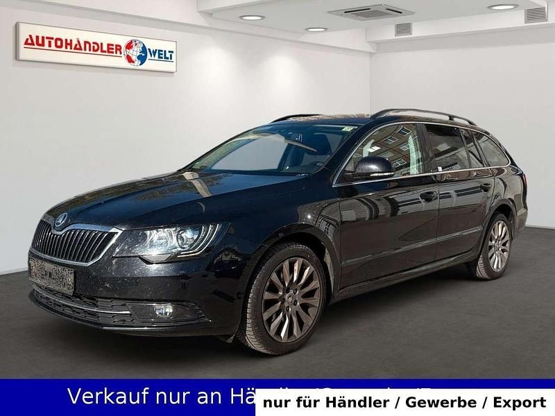 Schwarz Gebraucht 2015 Skoda Superb Kombi | 9.999 € (Superpreis) - Bild 1/3