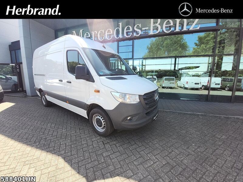 Weiss Gebraucht 2023 Mercedes Sprinter Van | 34.379 € (Superpreis) - Bild 1/4