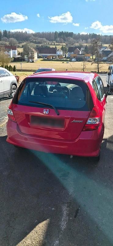 Gebraucht Honda Jazz 78 PS (57 kW) 2006 Rot Kleinwagen