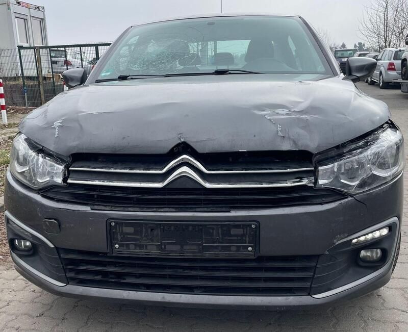 Grau Gebraucht 2018 Citroën C-Elysee I SELECTION Limousine | 4.990 € - Bild 1/4