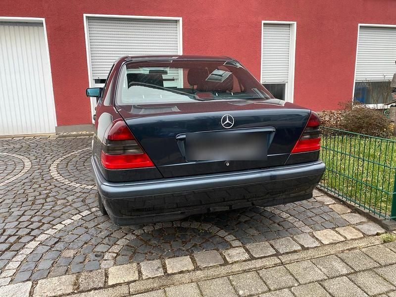 Gebraucht Mercedes C180 122 PS (89 kW) 1999 Blau Limousine