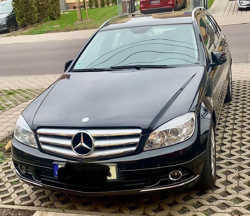 Gebraucht Mercedes C180 115 PS (84 kW) 2009 Schwarz Kombi