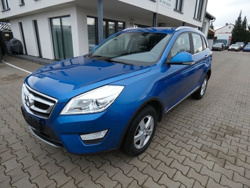 Blau Gebraucht 2017 Baic X65 SUV | 8.490 € - Bild 1/4