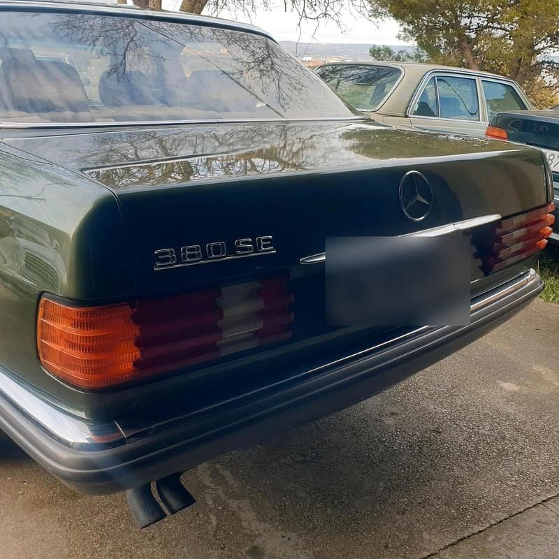 Second-hand Mercedes 380 1982 Verde Berlinǎ