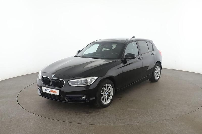 Schwarz Gebraucht 2018 BMW 118 Sport Line Kleinwagen | 16.560 € (Etwas zu teuer) - Bild 1/3