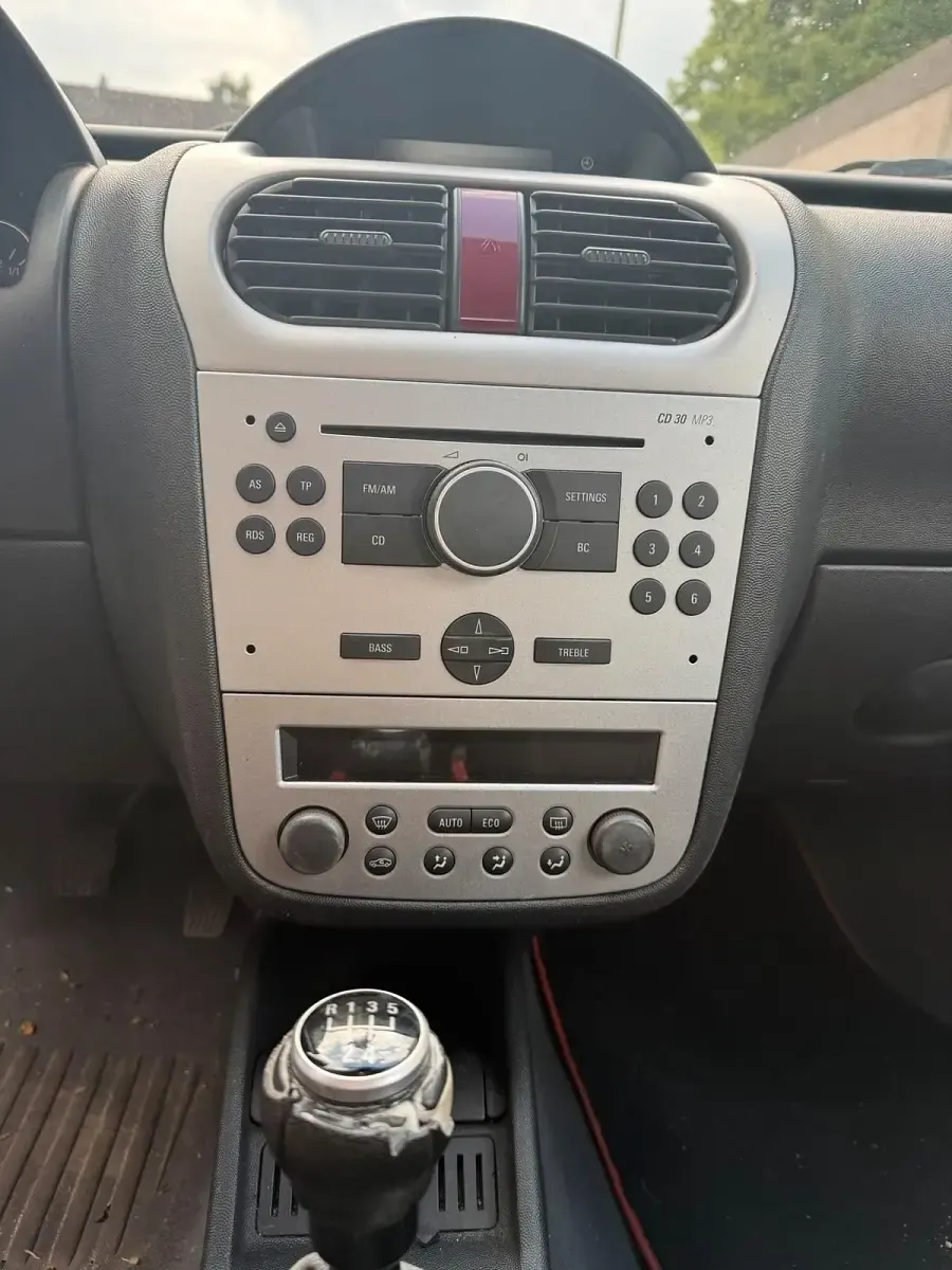 Gebraucht Opel Corsa 80 PS (58 kW) 2005 Grau Kleinwagen