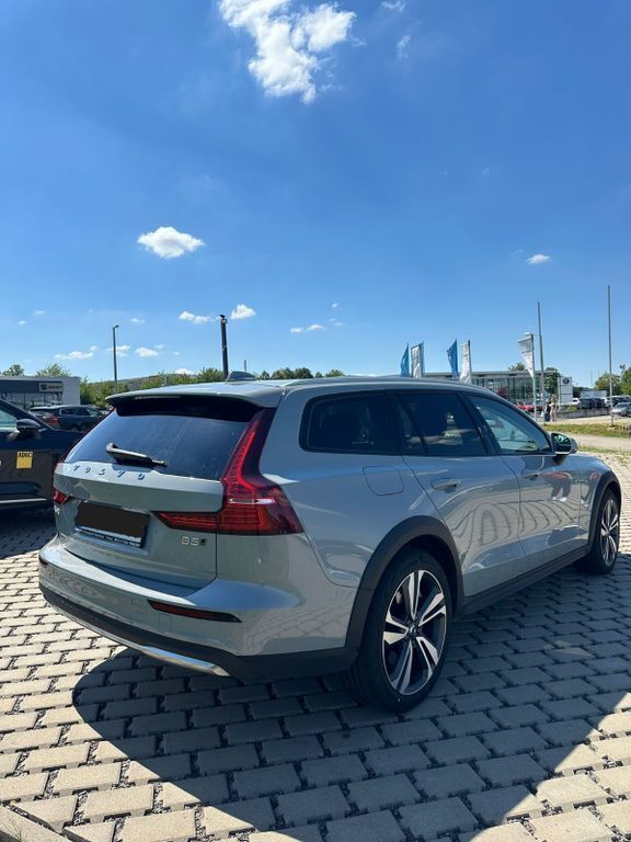 Gebraucht Volvo V60 CC Plus 250 PS (183 kW) 2023 Grau Kombi