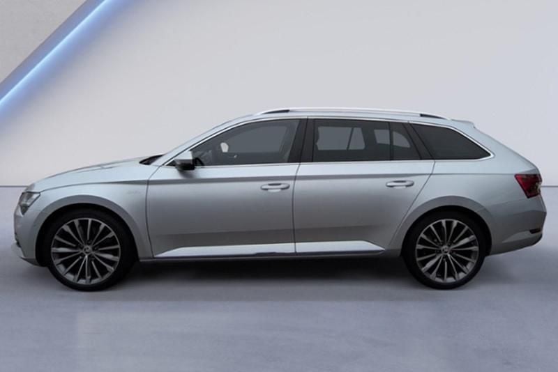 Gebraucht Skoda Superb LAURIN & KLEMENT 280 PS (205 kW) 2024 Kombi