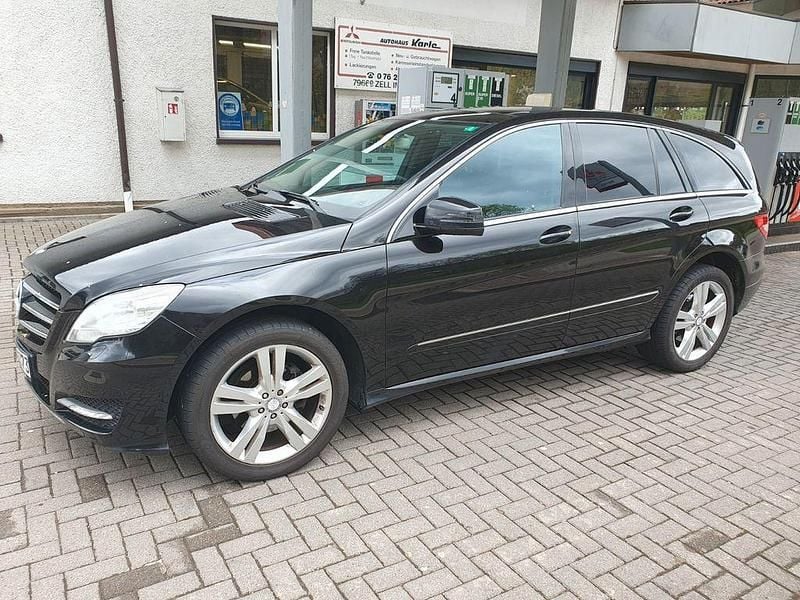 Schwarz Gebraucht 2011 Mercedes R350 Van / Kleinbus | 14.000 € (Guter Preis) - Bild 1/4