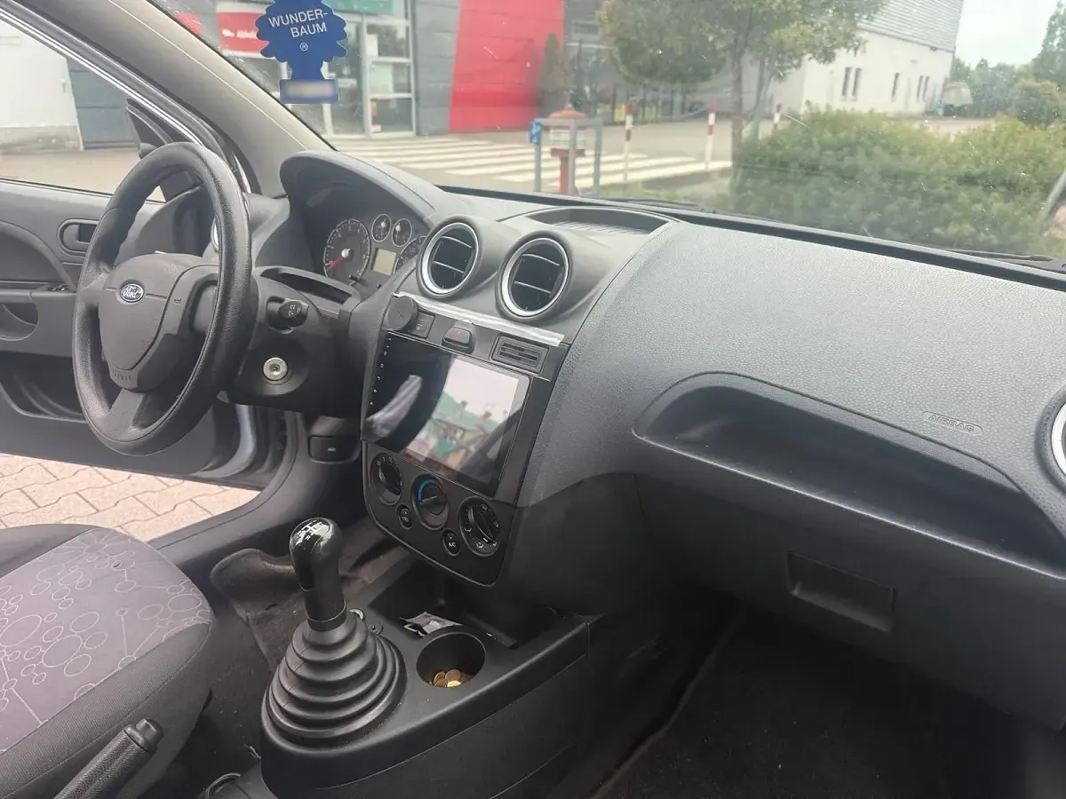 Gebraucht Ford Fiesta 80 PS (58 kW) 2006 Blau Kleinwagen