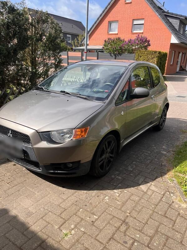 Andere außenfarben Gebraucht 2010 Mitsubishi Colt Kleinwagen | 3.500 € (Fairer Preis) - Bild 1/4