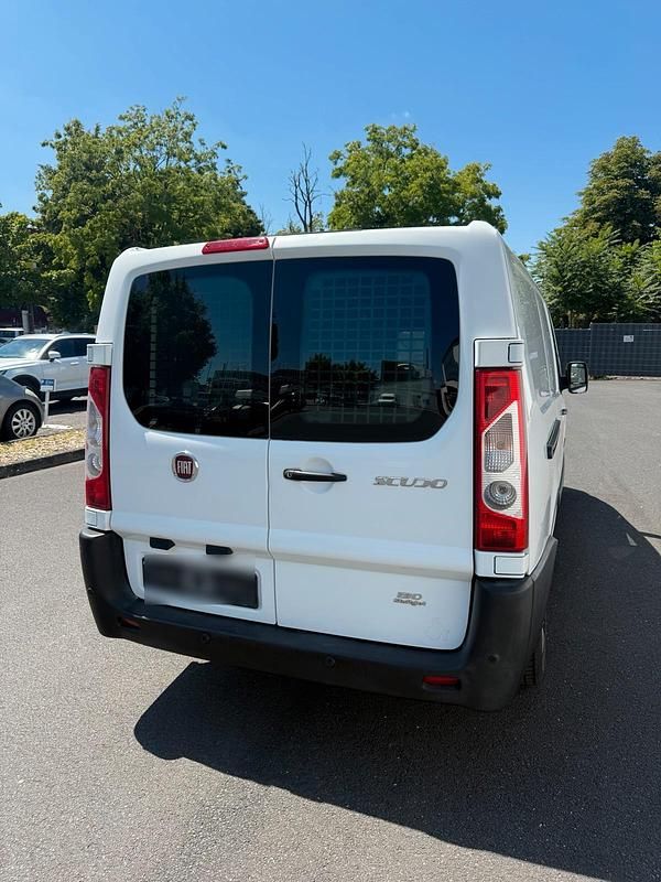 Weiß Gebraucht 2015 Fiat Scudo Van / Kleinbus | 8.600 € (Fairer Preis) - Bild 1/4