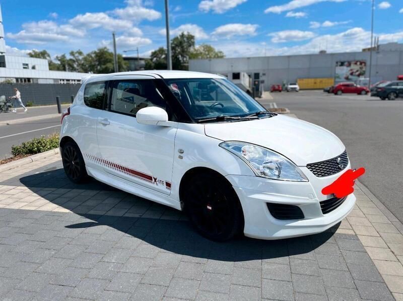 Weiß Gebraucht 2012 Suzuki Swift Sport Kleinwagen | 4.550 € - Bild 1/4
