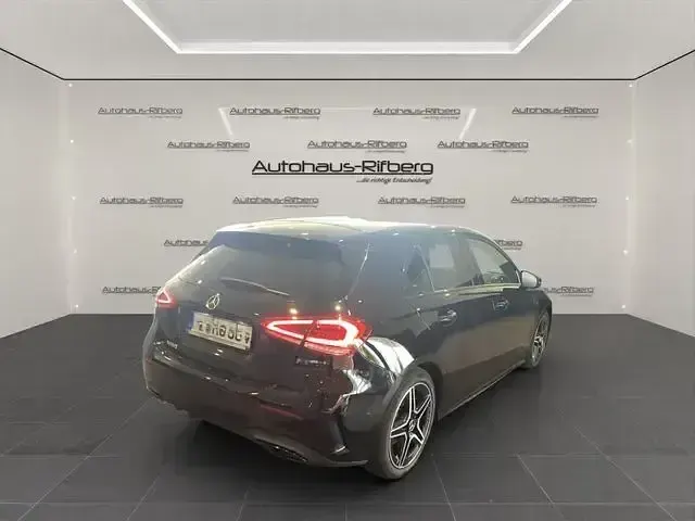 Gebraucht Mercedes A180 AMG 136 PS (100 kW) 2021 Schwarz Limousine