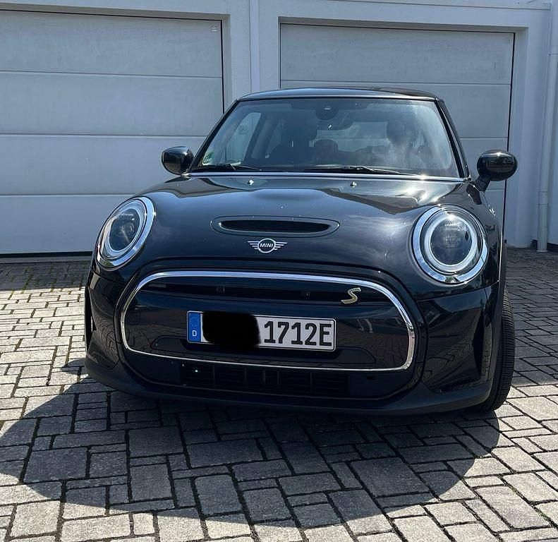 Schwarz Gebraucht 2023 Mini Cooper SE Classic Kleinwagen | 22.000 € (Fairer Preis) - Bild 1/4