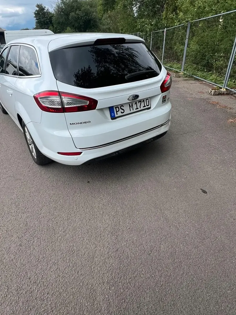 Gebraucht Ford Mondeo 140 PS (102 kW) 2010 Weiß Kombi