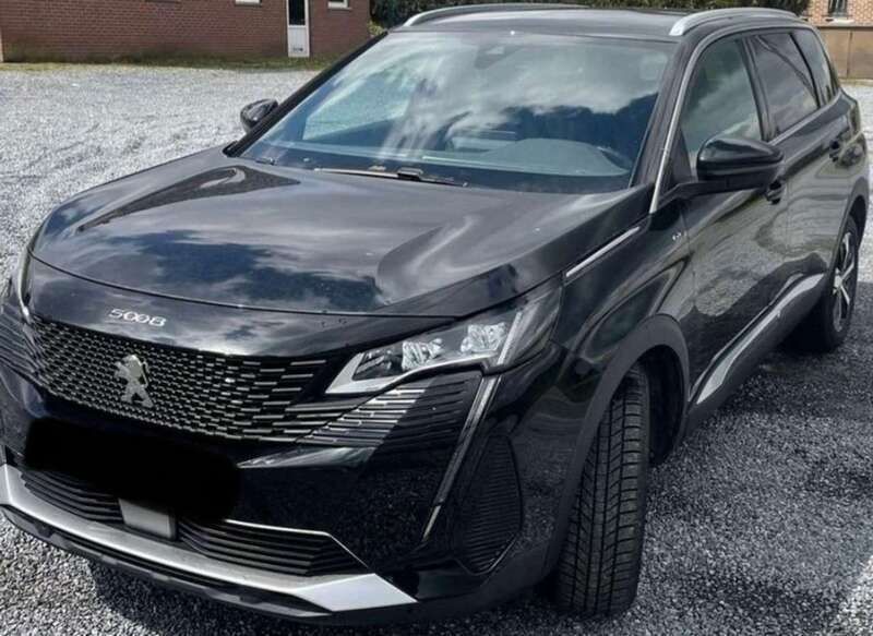 Schwarz Gebraucht 2021 Peugeot 5008 Van / Kleinbus | 26.900 € (Fairer Preis) - Bild 1/4
