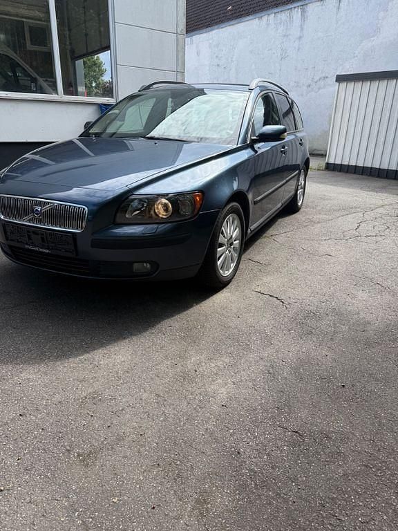 Blau Gebraucht 2006 Volvo V50 Kinetic Kombi | 1.400 € (Guter Preis) - Bild 1/4