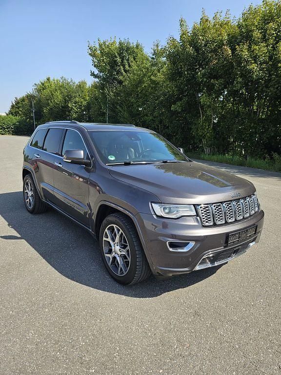 Grau Gebraucht 2020 Jeep Grand Cherokee SUV | 33.320 € (Fairer Preis) - Bild 1/4